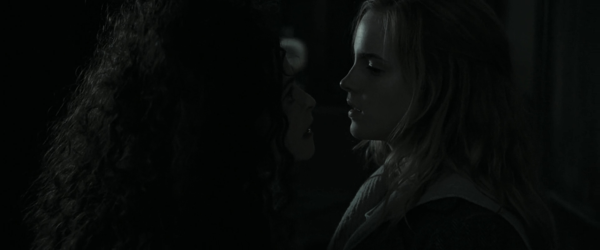 EmmaWatsonFan_dot_nl-HarryPotterAndTheDeathlyHallowsPart1-7211.jpg EmmaWatsonFan_dot_nl-HarryPotterAndTheDeathlyHallowsPart1-7211.jpg