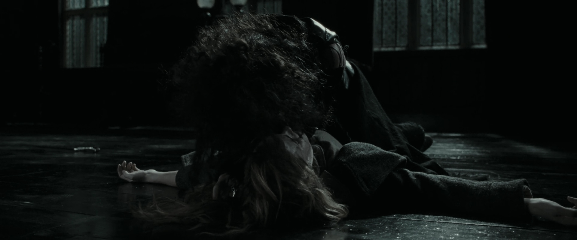 EmmaWatsonFan_dot_nl-HarryPotterAndTheDeathlyHallowsPart1-7241.jpg EmmaWatsonFan_dot_nl-HarryPotterAndTheDeathlyHallowsPart1-7241.jpg