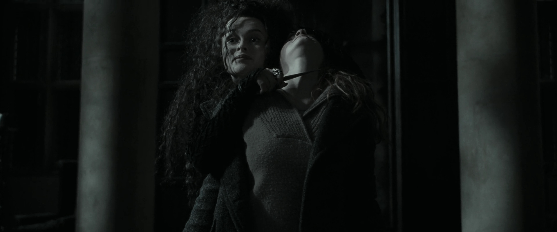 EmmaWatsonFan_dot_nl-HarryPotterAndTheDeathlyHallowsPart1-7452.jpg EmmaWatsonFan_dot_nl-HarryPotterAndTheDeathlyHallowsPart1-7452.jpg