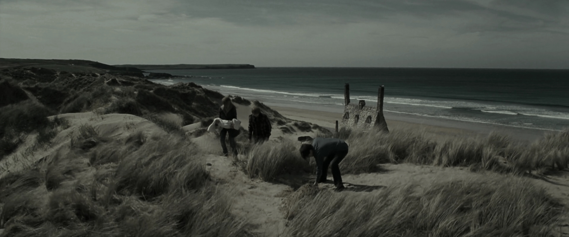 EmmaWatsonFan_dot_nl-HarryPotterAndTheDeathlyHallowsPart1-7708.jpg EmmaWatsonFan_dot_nl-HarryPotterAndTheDeathlyHallowsPart1-7708.jpg