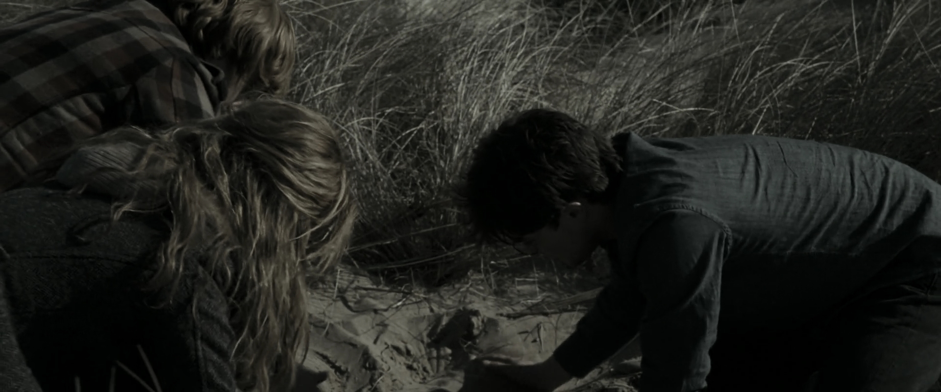 EmmaWatsonFan_dot_nl-HarryPotterAndTheDeathlyHallowsPart1-7723.jpg EmmaWatsonFan_dot_nl-HarryPotterAndTheDeathlyHallowsPart1-7723.jpg