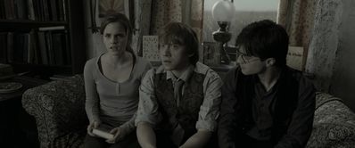 EmmaWatsonFan_dot_nl-HarryPotterAndTheDeathlyHallowsPart1-1802.jpg