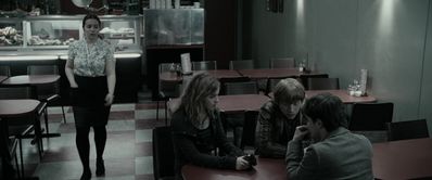 EmmaWatsonFan_dot_nl-HarryPotterAndTheDeathlyHallowsPart1-2161.jpg