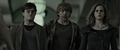 EmmaWatsonFan_dot_nl-HarryPotterAndTheDeathlyHallowsPart1-2352.jpg