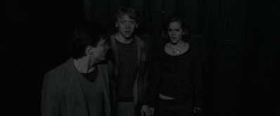 EmmaWatsonFan_dot_nl-HarryPotterAndTheDeathlyHallowsPart1-2388.jpg