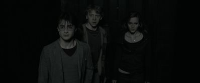 EmmaWatsonFan_dot_nl-HarryPotterAndTheDeathlyHallowsPart1-2397.jpg