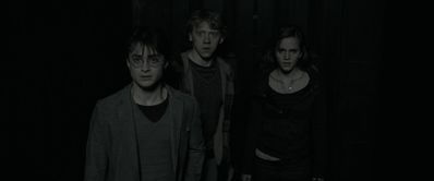 EmmaWatsonFan_dot_nl-HarryPotterAndTheDeathlyHallowsPart1-2398.jpg