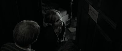 EmmaWatsonFan_dot_nl-HarryPotterAndTheDeathlyHallowsPart1-2522.jpg