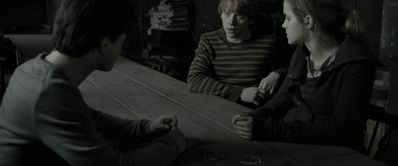 EmmaWatsonFan_dot_nl-HarryPotterAndTheDeathlyHallowsPart1-2538.jpg