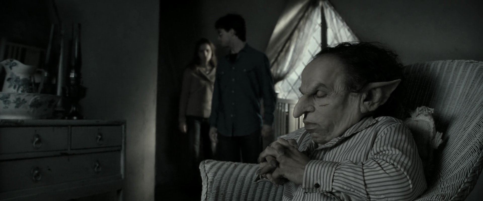 EmmaWatsonFan_dot_nl-HarryPotterAndTheDeathlyHallowsPart2-0179.jpg EmmaWatsonFan_dot_nl-HarryPotterAndTheDeathlyHallowsPart2-0179.jpg