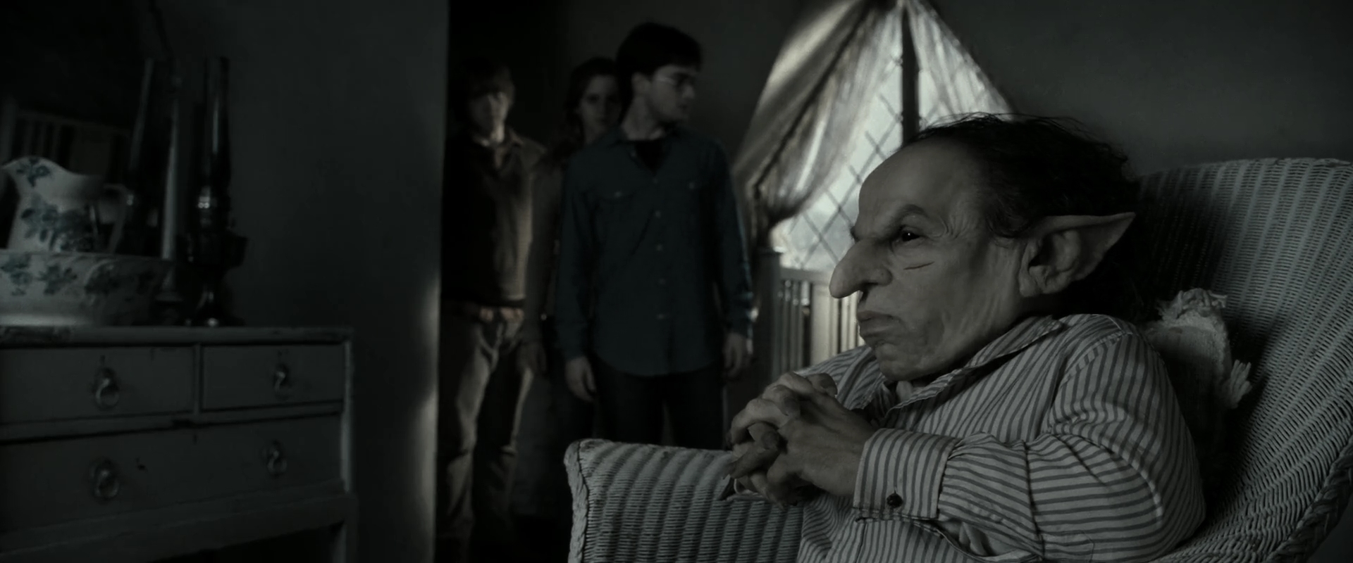 EmmaWatsonFan_dot_nl-HarryPotterAndTheDeathlyHallowsPart2-0191.jpg EmmaWatsonFan_dot_nl-HarryPotterAndTheDeathlyHallowsPart2-0191.jpg