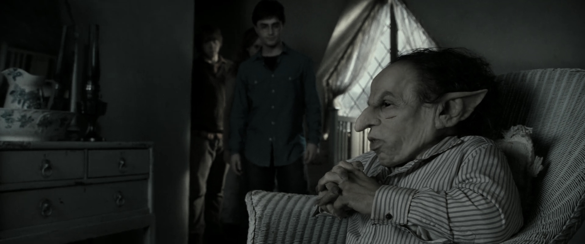 EmmaWatsonFan_dot_nl-HarryPotterAndTheDeathlyHallowsPart2-0193.jpg EmmaWatsonFan_dot_nl-HarryPotterAndTheDeathlyHallowsPart2-0193.jpg