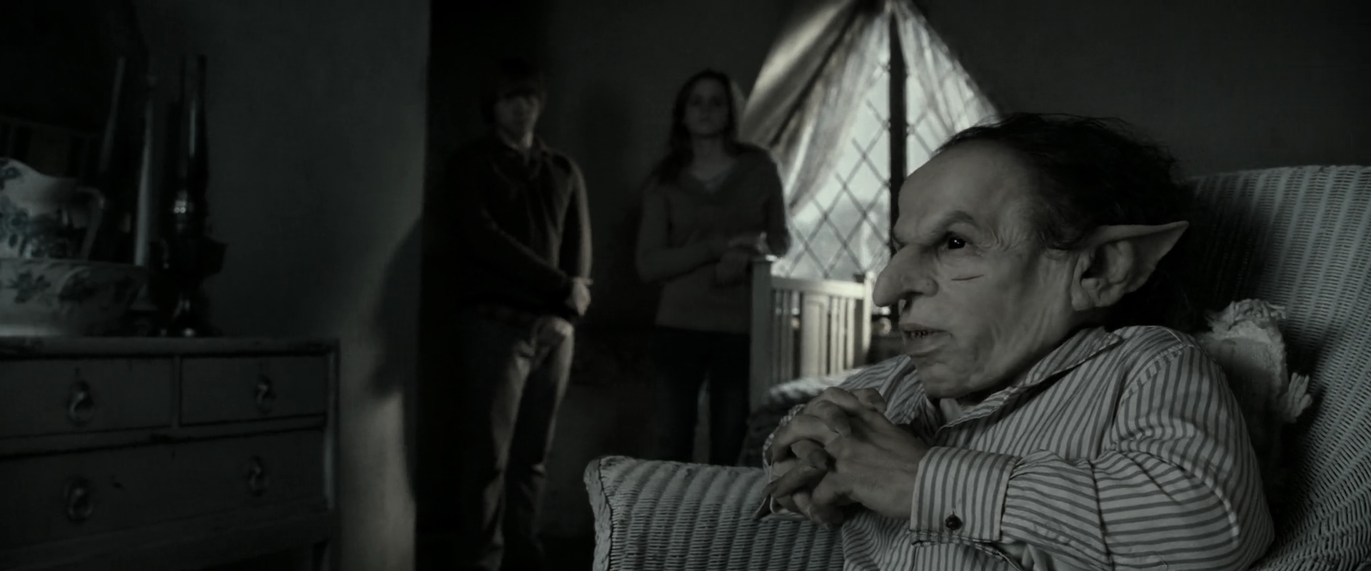 EmmaWatsonFan_dot_nl-HarryPotterAndTheDeathlyHallowsPart2-0198.jpg EmmaWatsonFan_dot_nl-HarryPotterAndTheDeathlyHallowsPart2-0198.jpg