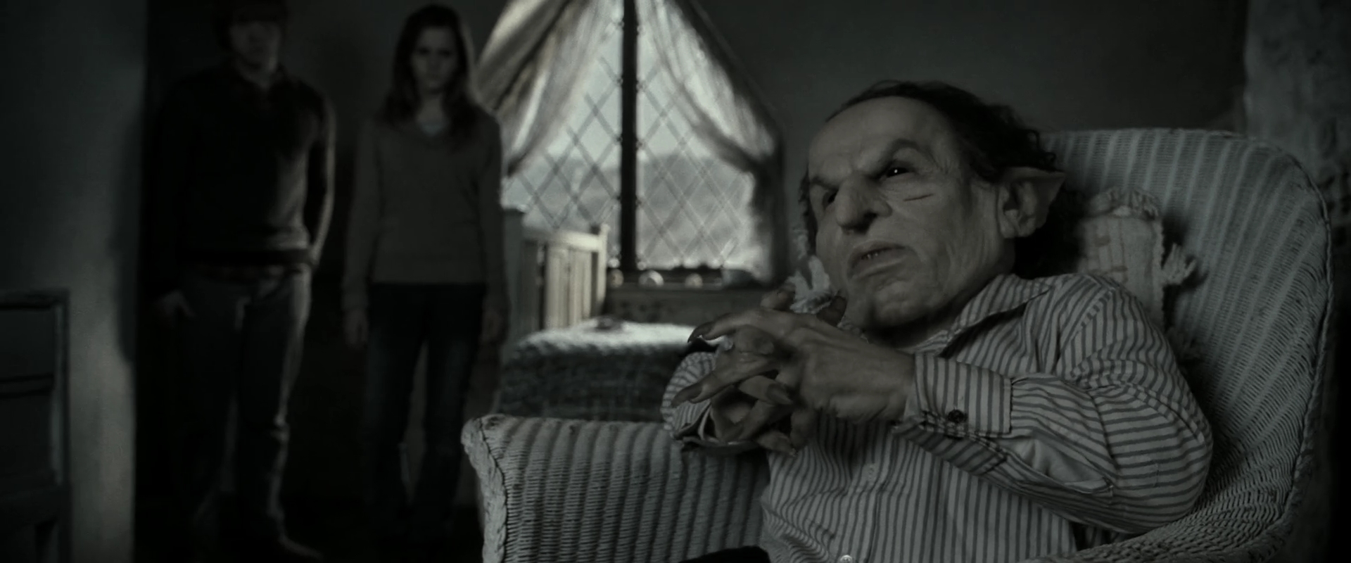 EmmaWatsonFan_dot_nl-HarryPotterAndTheDeathlyHallowsPart2-0220.jpg EmmaWatsonFan_dot_nl-HarryPotterAndTheDeathlyHallowsPart2-0220.jpg