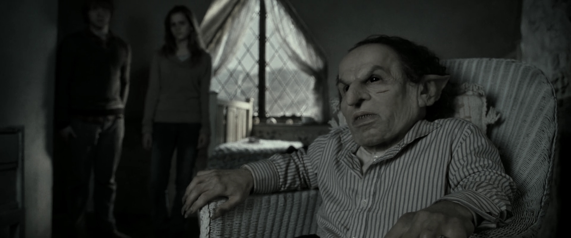 EmmaWatsonFan_dot_nl-HarryPotterAndTheDeathlyHallowsPart2-0299.jpg EmmaWatsonFan_dot_nl-HarryPotterAndTheDeathlyHallowsPart2-0299.jpg