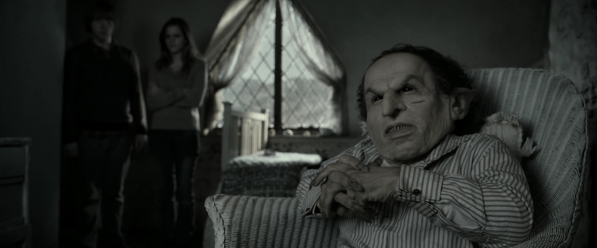 EmmaWatsonFan_dot_nl-HarryPotterAndTheDeathlyHallowsPart2-0323.jpg EmmaWatsonFan_dot_nl-HarryPotterAndTheDeathlyHallowsPart2-0323.jpg