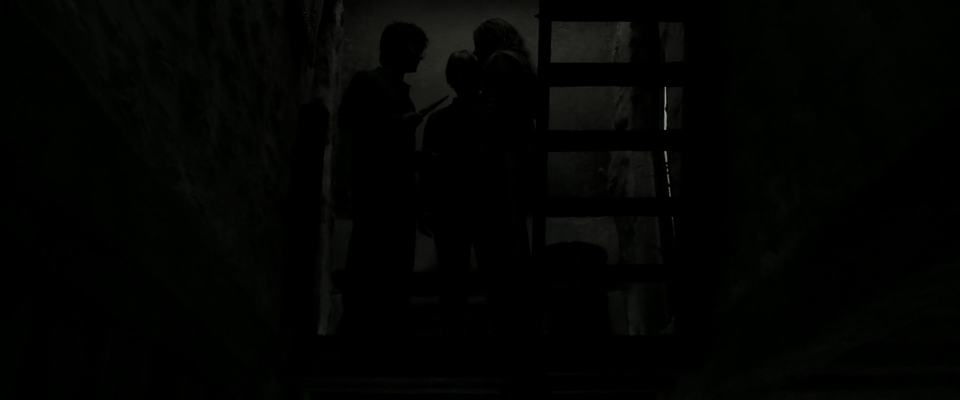 EmmaWatsonFan_dot_nl-HarryPotterAndTheDeathlyHallowsPart2-0345.jpg EmmaWatsonFan_dot_nl-HarryPotterAndTheDeathlyHallowsPart2-0345.jpg