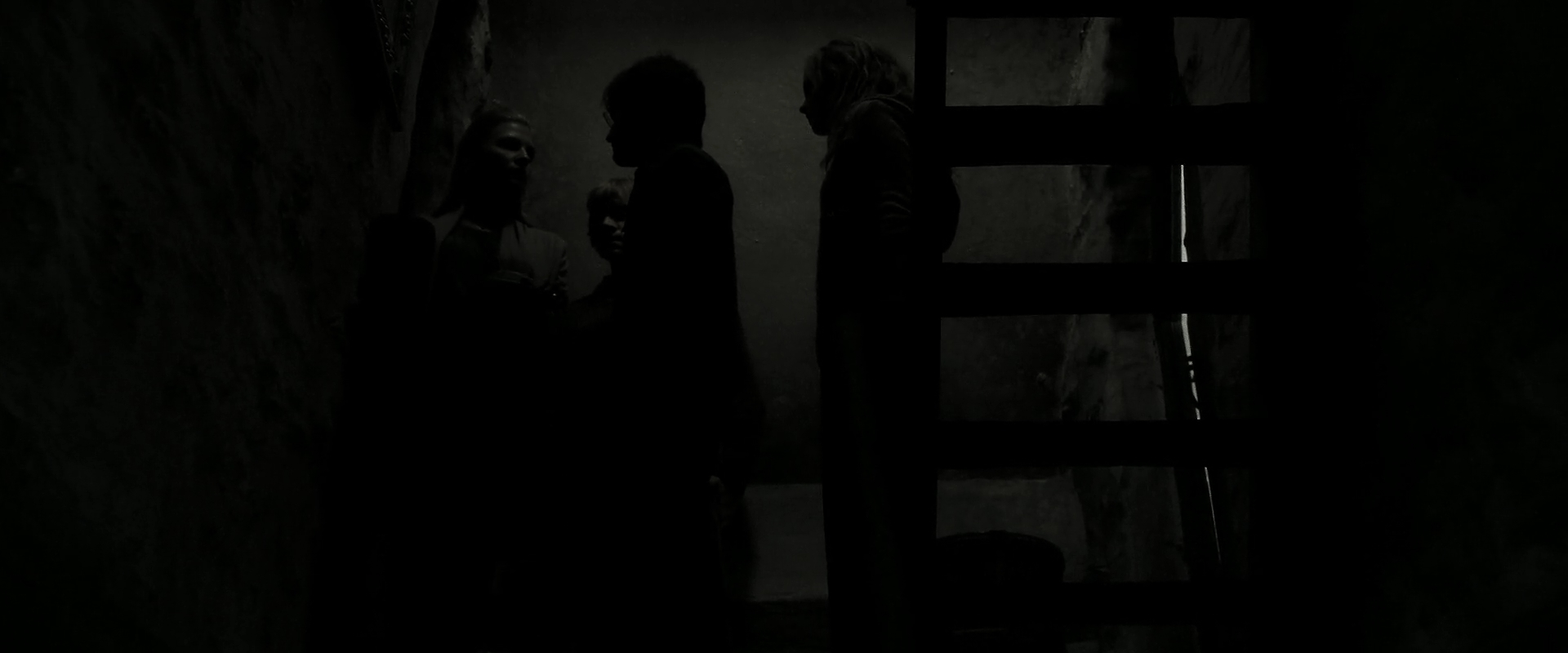 EmmaWatsonFan_dot_nl-HarryPotterAndTheDeathlyHallowsPart2-0362.jpg EmmaWatsonFan_dot_nl-HarryPotterAndTheDeathlyHallowsPart2-0362.jpg