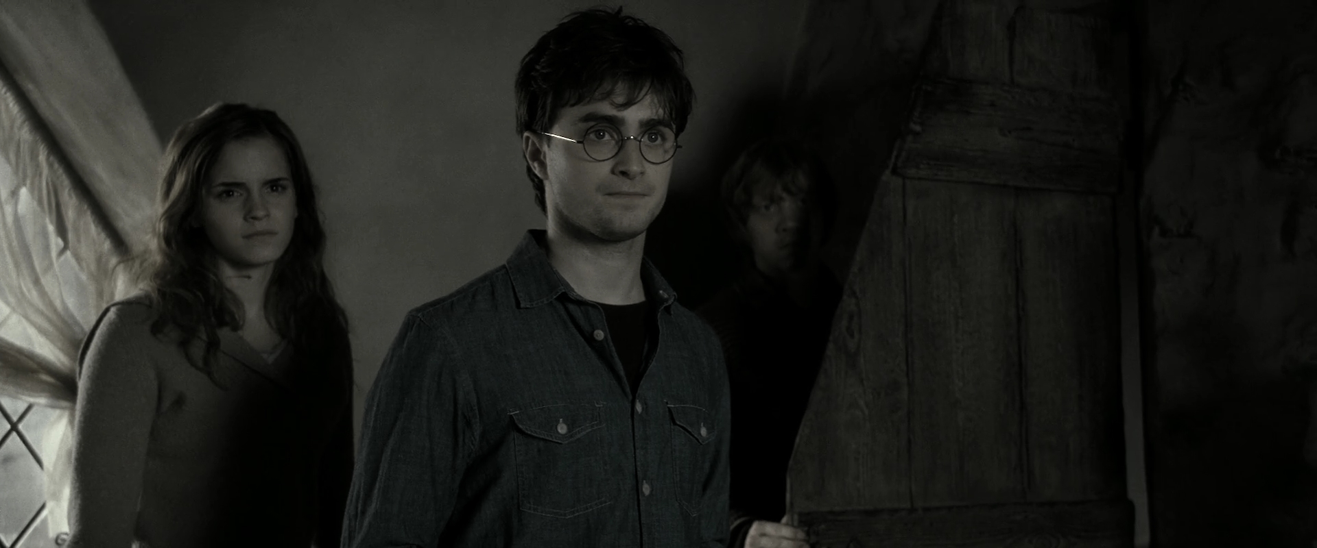 EmmaWatsonFan_dot_nl-HarryPotterAndTheDeathlyHallowsPart2-0593.jpg EmmaWatsonFan_dot_nl-HarryPotterAndTheDeathlyHallowsPart2-0593.jpg