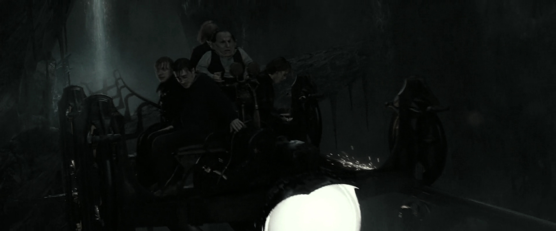 EmmaWatsonFan_dot_nl-HarryPotterAndTheDeathlyHallowsPart2-0884.jpg EmmaWatsonFan_dot_nl-HarryPotterAndTheDeathlyHallowsPart2-0884.jpg