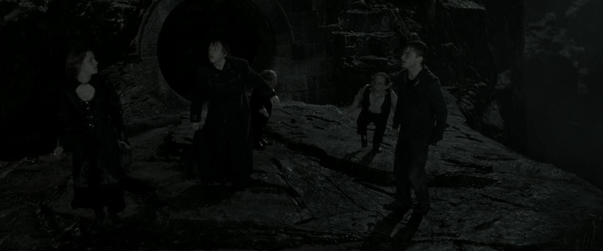 EmmaWatsonFan_dot_nl-HarryPotterAndTheDeathlyHallowsPart2-0910.jpg EmmaWatsonFan_dot_nl-HarryPotterAndTheDeathlyHallowsPart2-0910.jpg