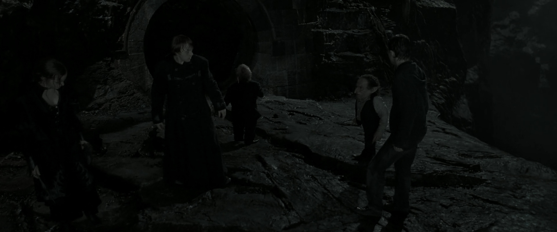 EmmaWatsonFan_dot_nl-HarryPotterAndTheDeathlyHallowsPart2-0915.jpg EmmaWatsonFan_dot_nl-HarryPotterAndTheDeathlyHallowsPart2-0915.jpg