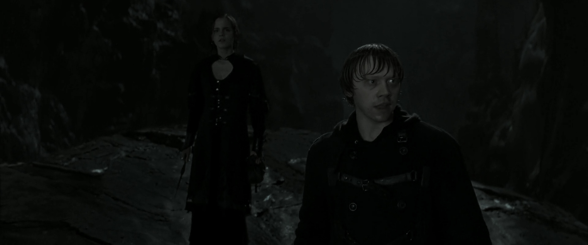 EmmaWatsonFan_dot_nl-HarryPotterAndTheDeathlyHallowsPart2-0944.jpg