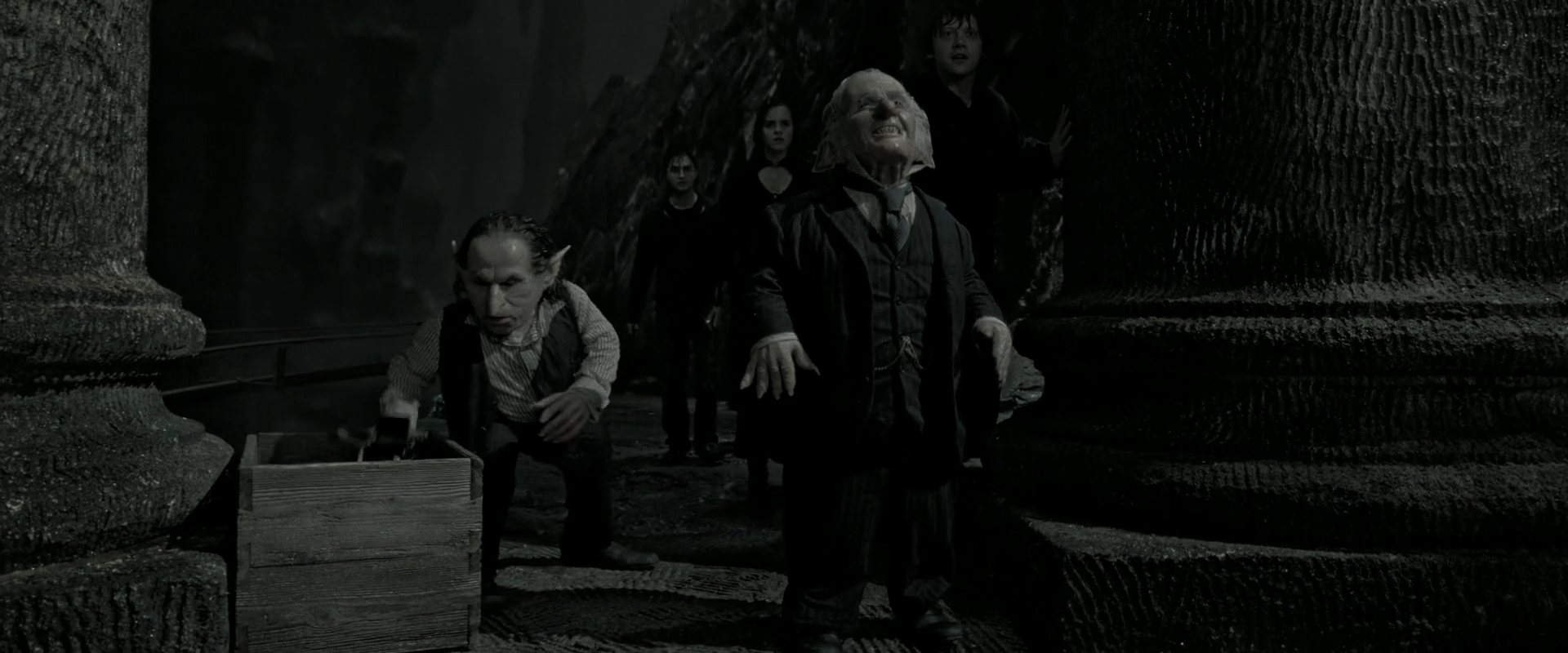 EmmaWatsonFan_dot_nl-HarryPotterAndTheDeathlyHallowsPart2-0958.jpg EmmaWatsonFan_dot_nl-HarryPotterAndTheDeathlyHallowsPart2-0958.jpg