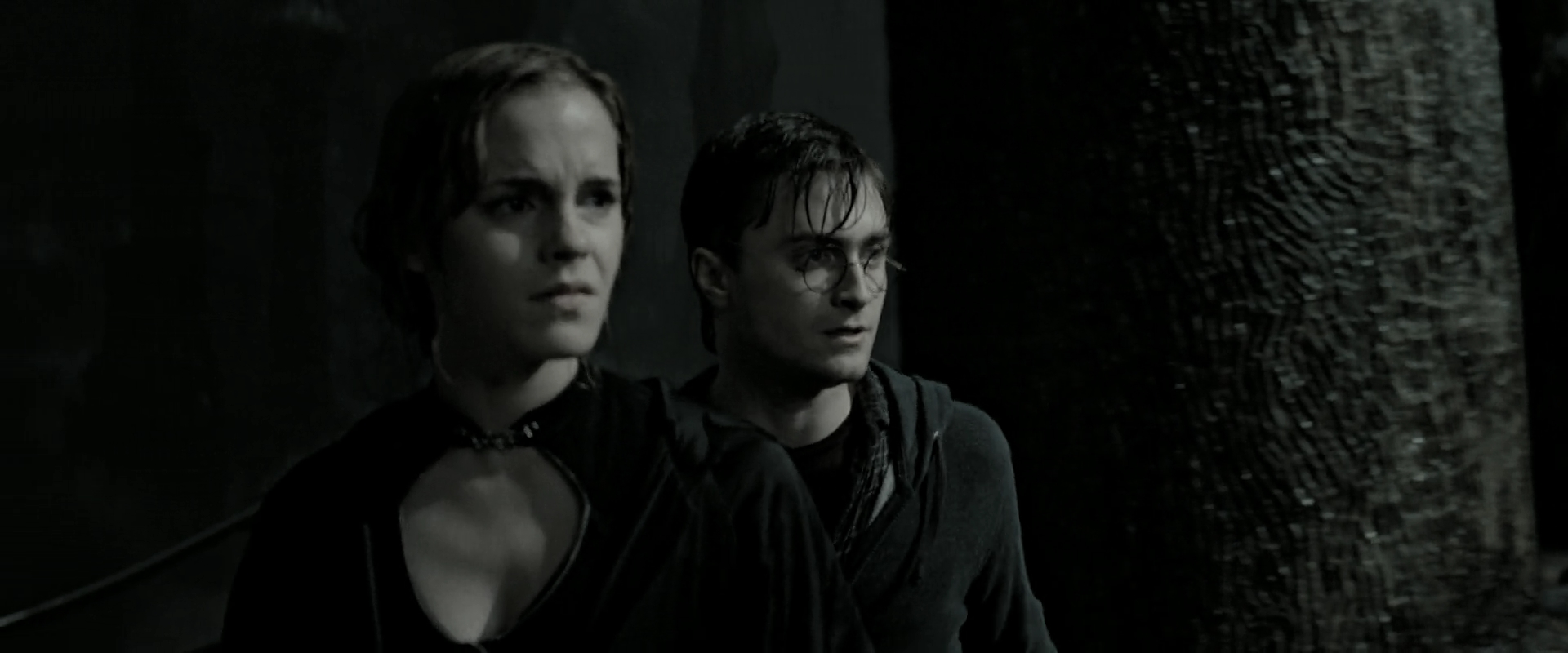 EmmaWatsonFan_dot_nl-HarryPotterAndTheDeathlyHallowsPart2-0981.jpg