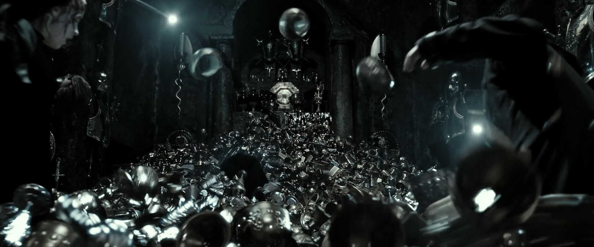 EmmaWatsonFan_dot_nl-HarryPotterAndTheDeathlyHallowsPart2-1074.jpg EmmaWatsonFan_dot_nl-HarryPotterAndTheDeathlyHallowsPart2-1074.jpg