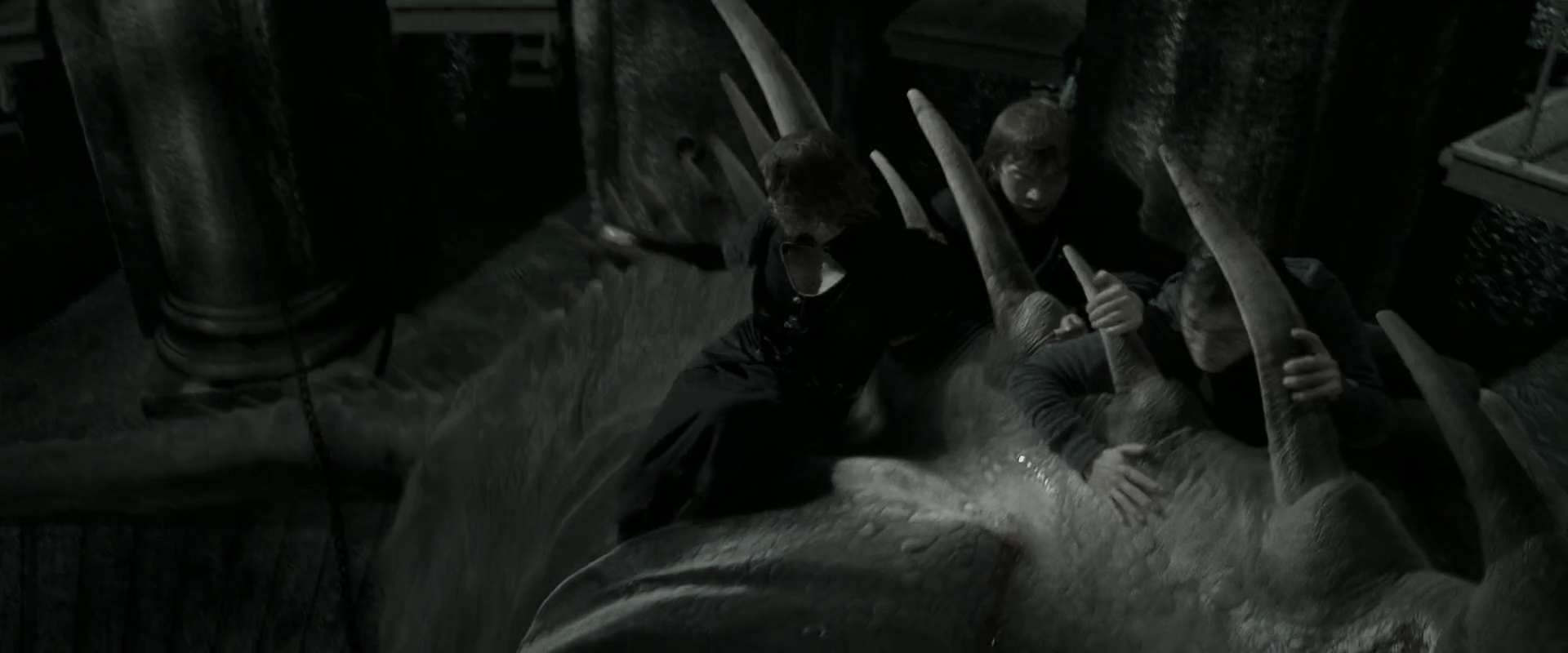 EmmaWatsonFan_dot_nl-HarryPotterAndTheDeathlyHallowsPart2-1193.jpg EmmaWatsonFan_dot_nl-HarryPotterAndTheDeathlyHallowsPart2-1193.jpg