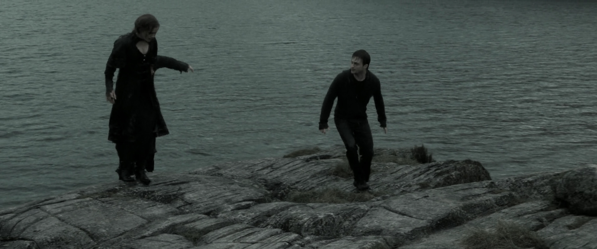 EmmaWatsonFan_dot_nl-HarryPotterAndTheDeathlyHallowsPart2-1375.jpg EmmaWatsonFan_dot_nl-HarryPotterAndTheDeathlyHallowsPart2-1375.jpg