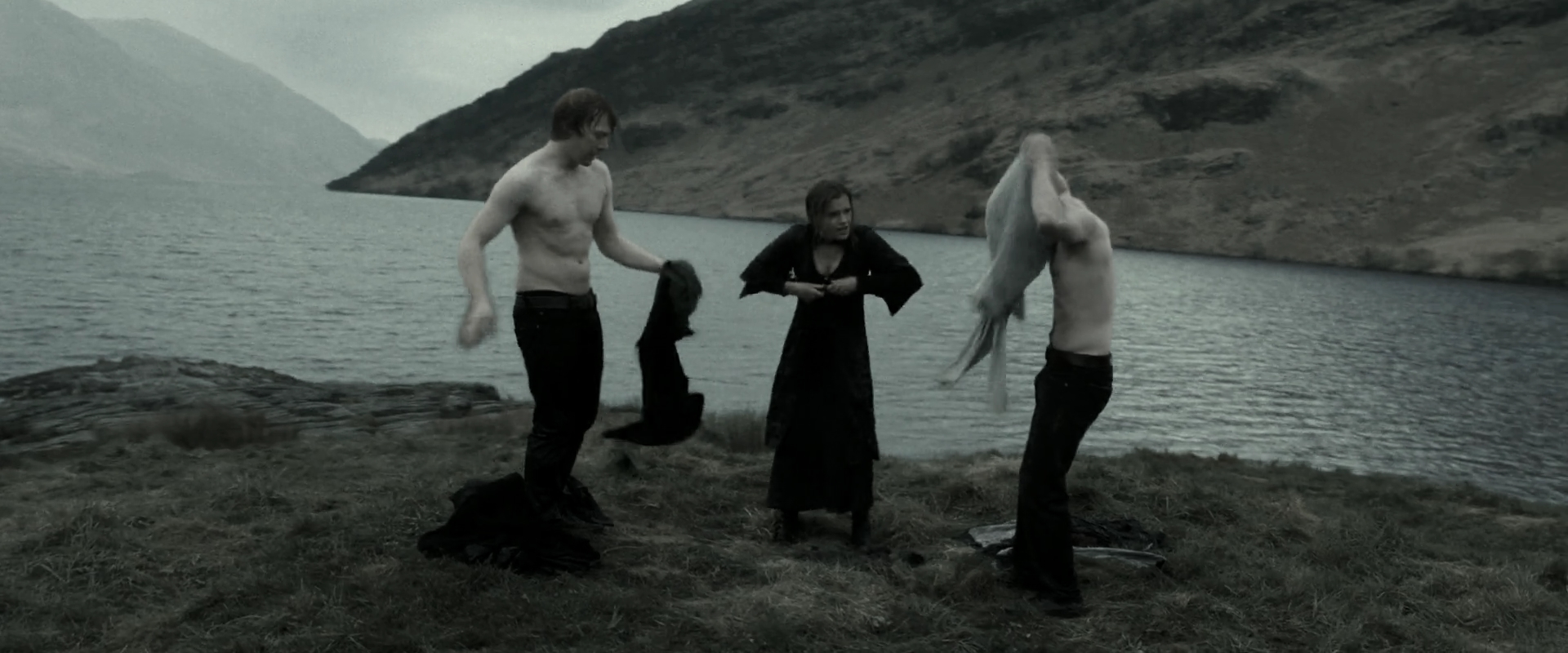 EmmaWatsonFan_dot_nl-HarryPotterAndTheDeathlyHallowsPart2-1422.jpg EmmaWatsonFan_dot_nl-HarryPotterAndTheDeathlyHallowsPart2-1422.jpg