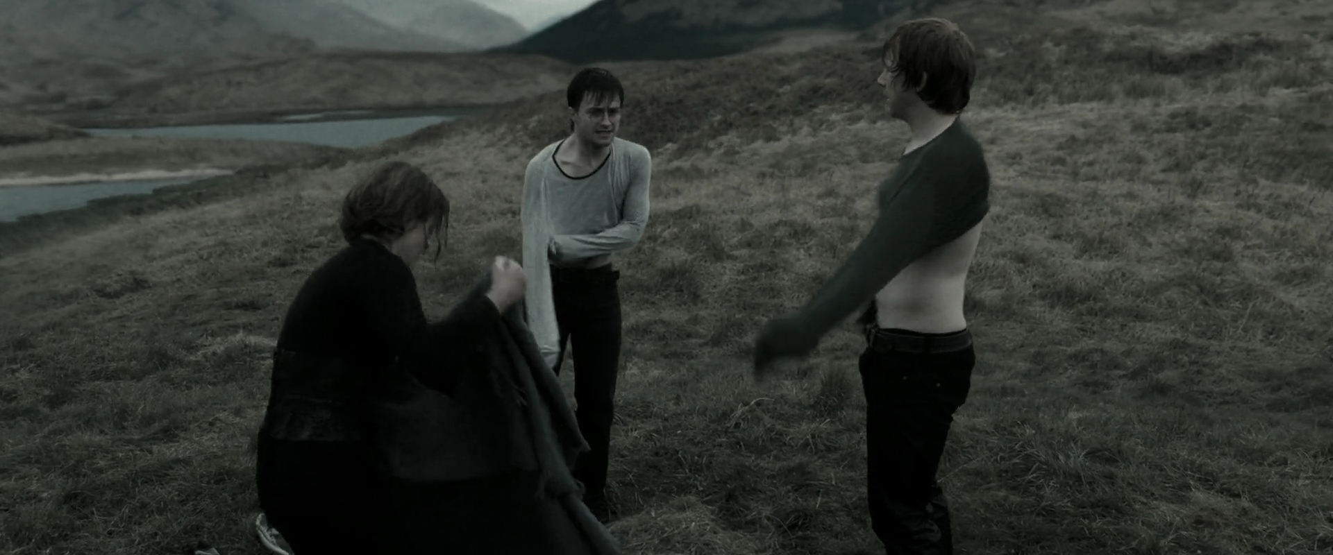 EmmaWatsonFan_dot_nl-HarryPotterAndTheDeathlyHallowsPart2-1439.jpg EmmaWatsonFan_dot_nl-HarryPotterAndTheDeathlyHallowsPart2-1439.jpg