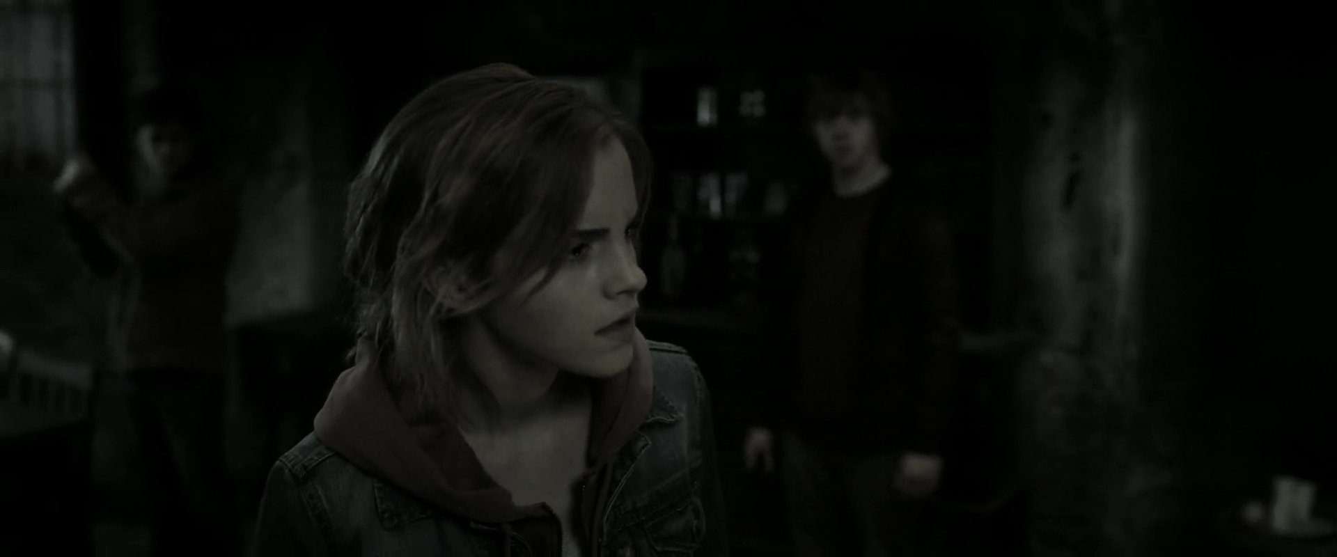 EmmaWatsonFan_dot_nl-HarryPotterAndTheDeathlyHallowsPart2-1577.jpg