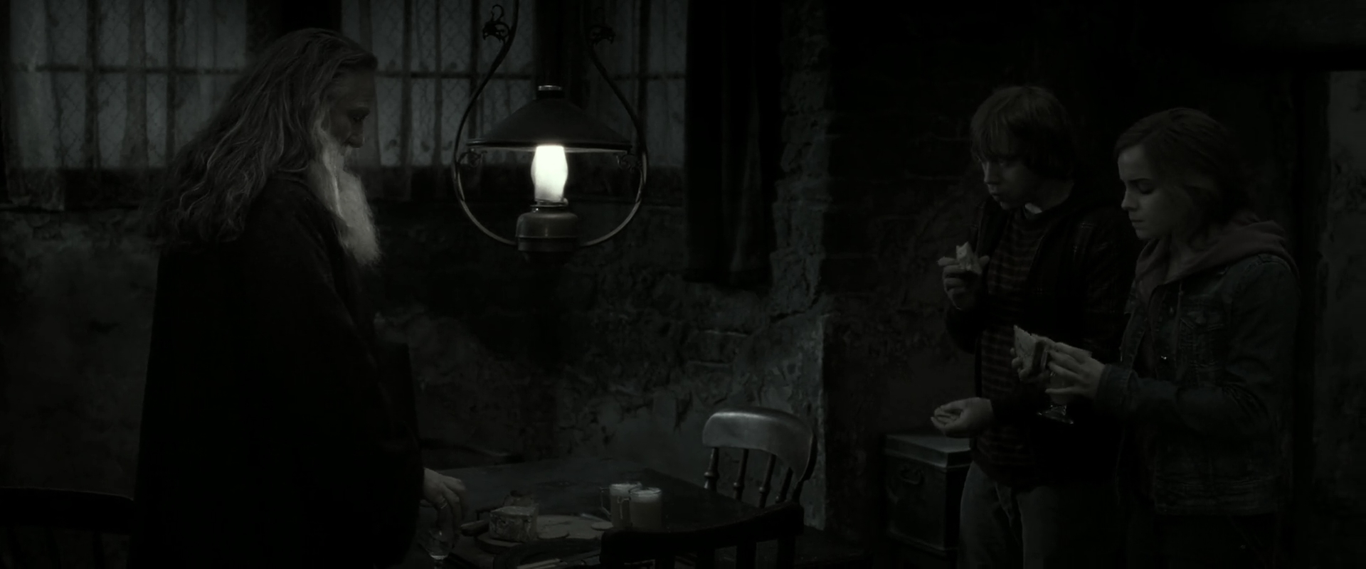 EmmaWatsonFan_dot_nl-HarryPotterAndTheDeathlyHallowsPart2-1650.jpg EmmaWatsonFan_dot_nl-HarryPotterAndTheDeathlyHallowsPart2-1650.jpg