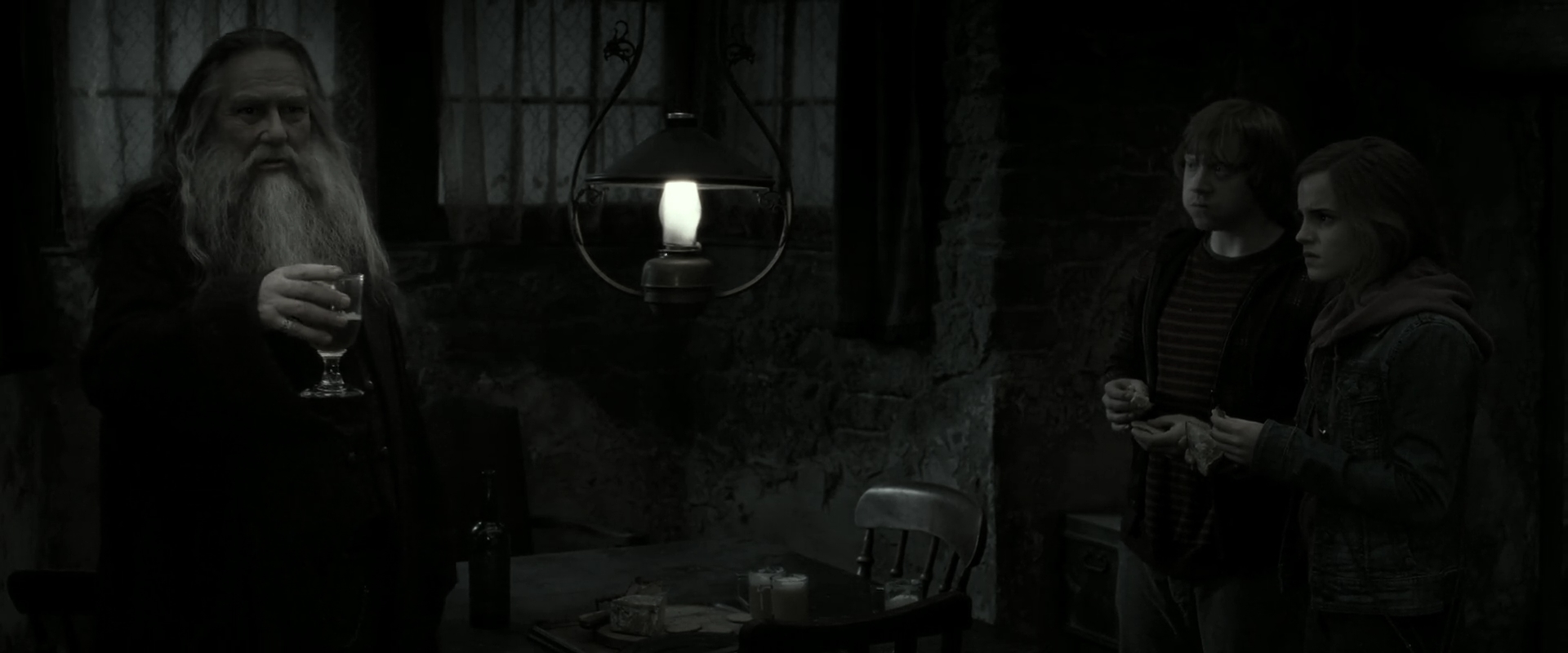 EmmaWatsonFan_dot_nl-HarryPotterAndTheDeathlyHallowsPart2-1676.jpg EmmaWatsonFan_dot_nl-HarryPotterAndTheDeathlyHallowsPart2-1676.jpg