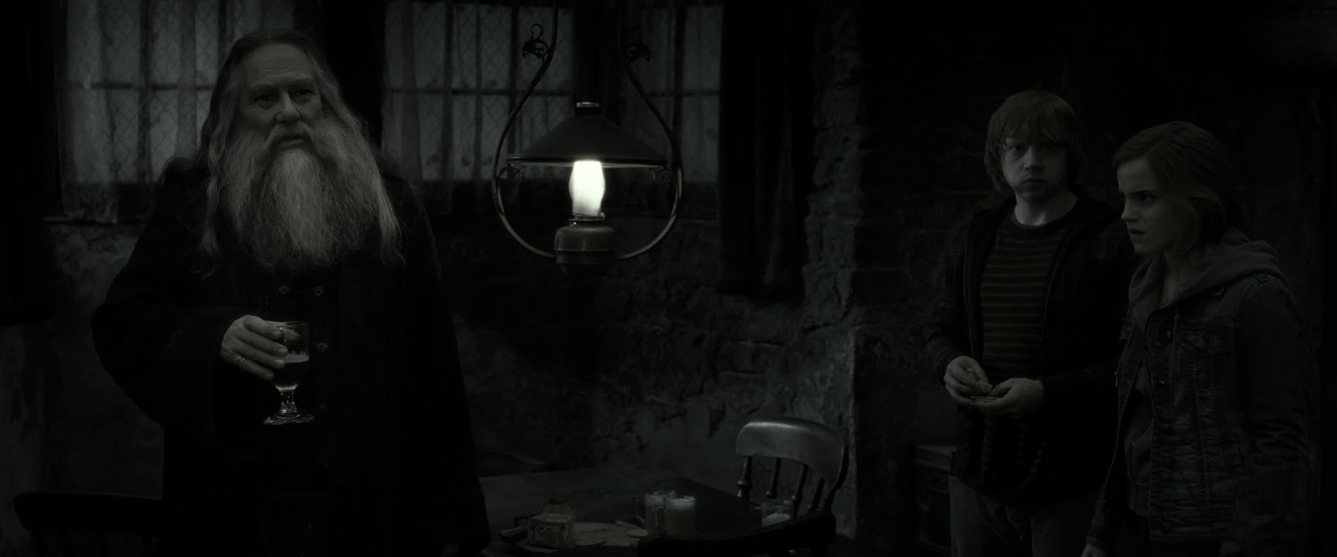 EmmaWatsonFan_dot_nl-HarryPotterAndTheDeathlyHallowsPart2-1683.jpg EmmaWatsonFan_dot_nl-HarryPotterAndTheDeathlyHallowsPart2-1683.jpg