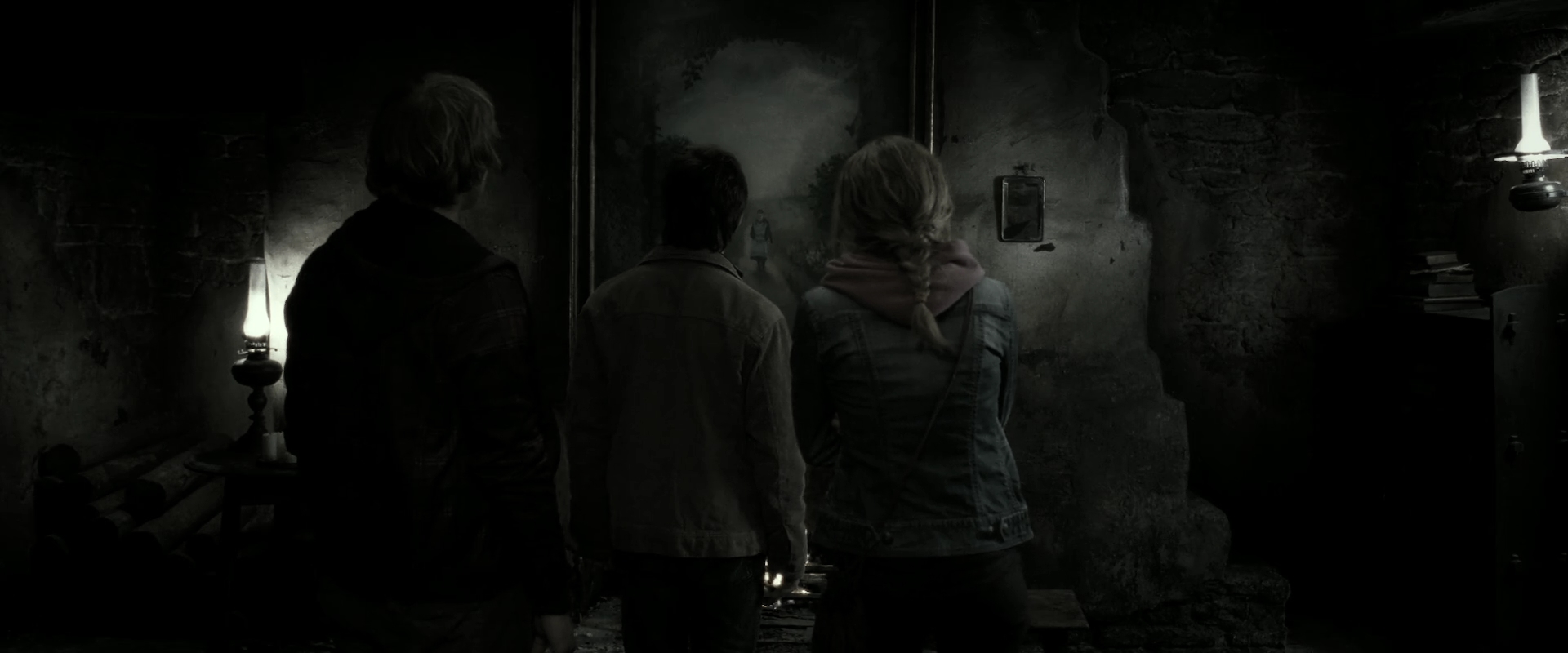 EmmaWatsonFan_dot_nl-HarryPotterAndTheDeathlyHallowsPart2-1806.jpg EmmaWatsonFan_dot_nl-HarryPotterAndTheDeathlyHallowsPart2-1806.jpg