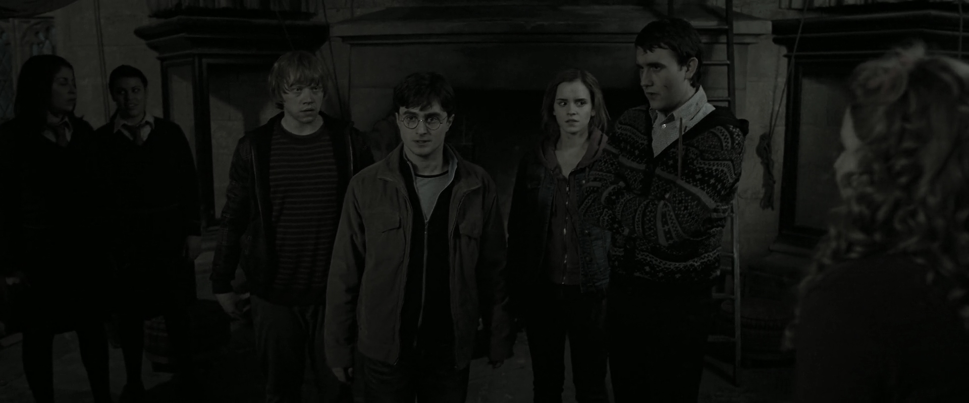 EmmaWatsonFan_dot_nl-HarryPotterAndTheDeathlyHallowsPart2-1934.jpg