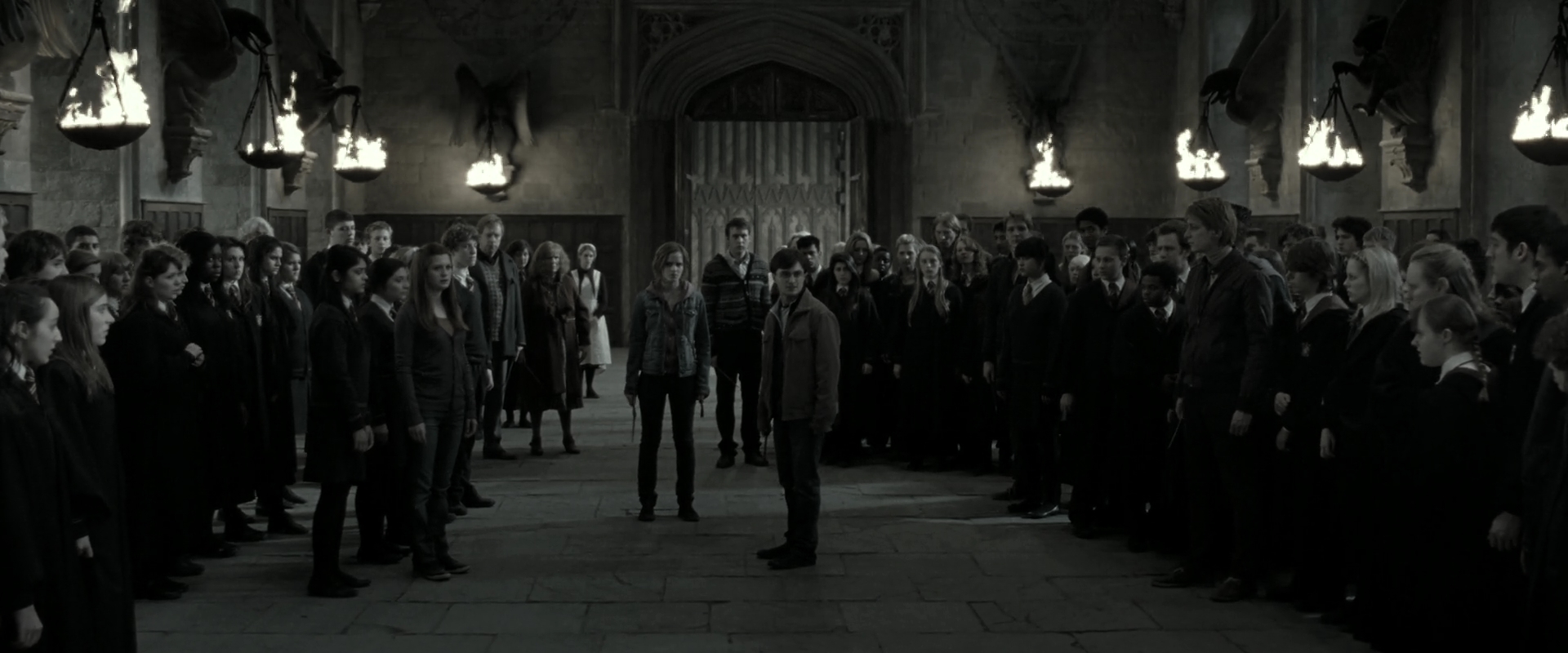 EmmaWatsonFan_dot_nl-HarryPotterAndTheDeathlyHallowsPart2-2285.jpg EmmaWatsonFan_dot_nl-HarryPotterAndTheDeathlyHallowsPart2-2285.jpg