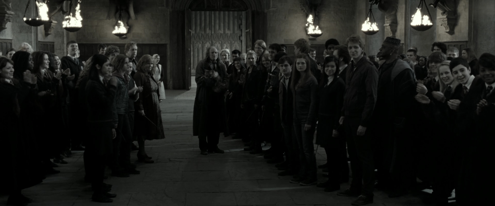 EmmaWatsonFan_dot_nl-HarryPotterAndTheDeathlyHallowsPart2-2327.jpg EmmaWatsonFan_dot_nl-HarryPotterAndTheDeathlyHallowsPart2-2327.jpg