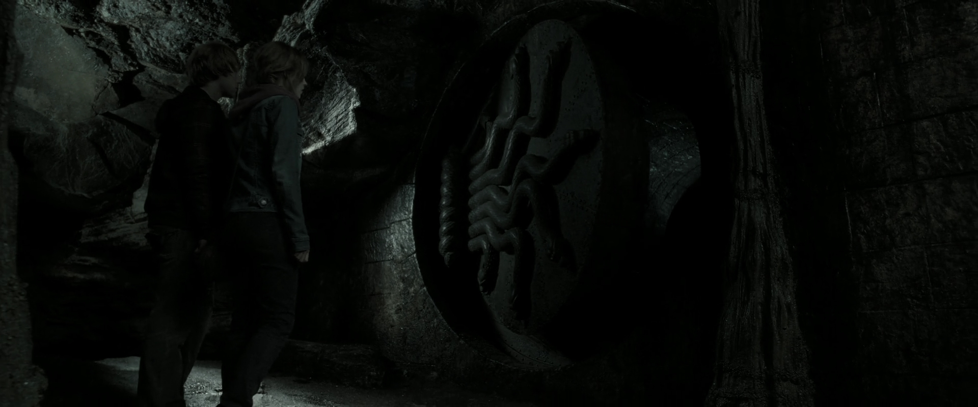 EmmaWatsonFan_dot_nl-HarryPotterAndTheDeathlyHallowsPart2-2911.jpg EmmaWatsonFan_dot_nl-HarryPotterAndTheDeathlyHallowsPart2-2911.jpg