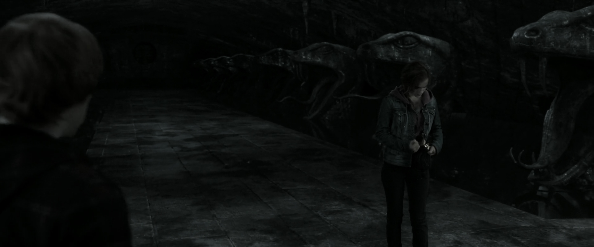 EmmaWatsonFan_dot_nl-HarryPotterAndTheDeathlyHallowsPart2-2977.jpg EmmaWatsonFan_dot_nl-HarryPotterAndTheDeathlyHallowsPart2-2977.jpg