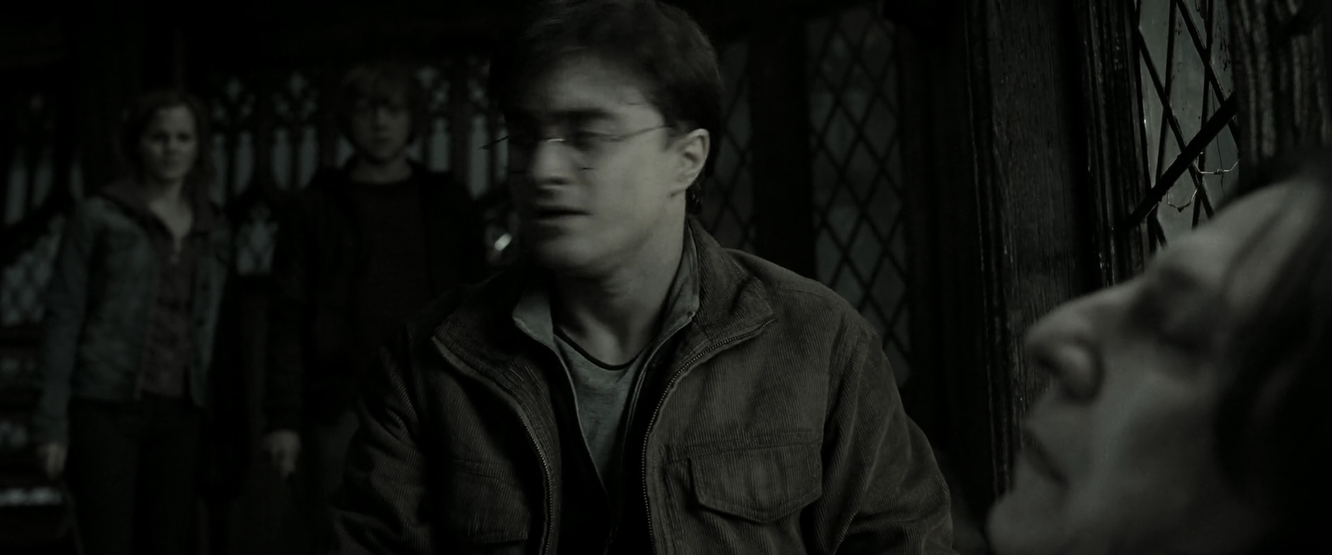 EmmaWatsonFan_dot_nl-HarryPotterAndTheDeathlyHallowsPart2-4146.jpg EmmaWatsonFan_dot_nl-HarryPotterAndTheDeathlyHallowsPart2-4146.jpg