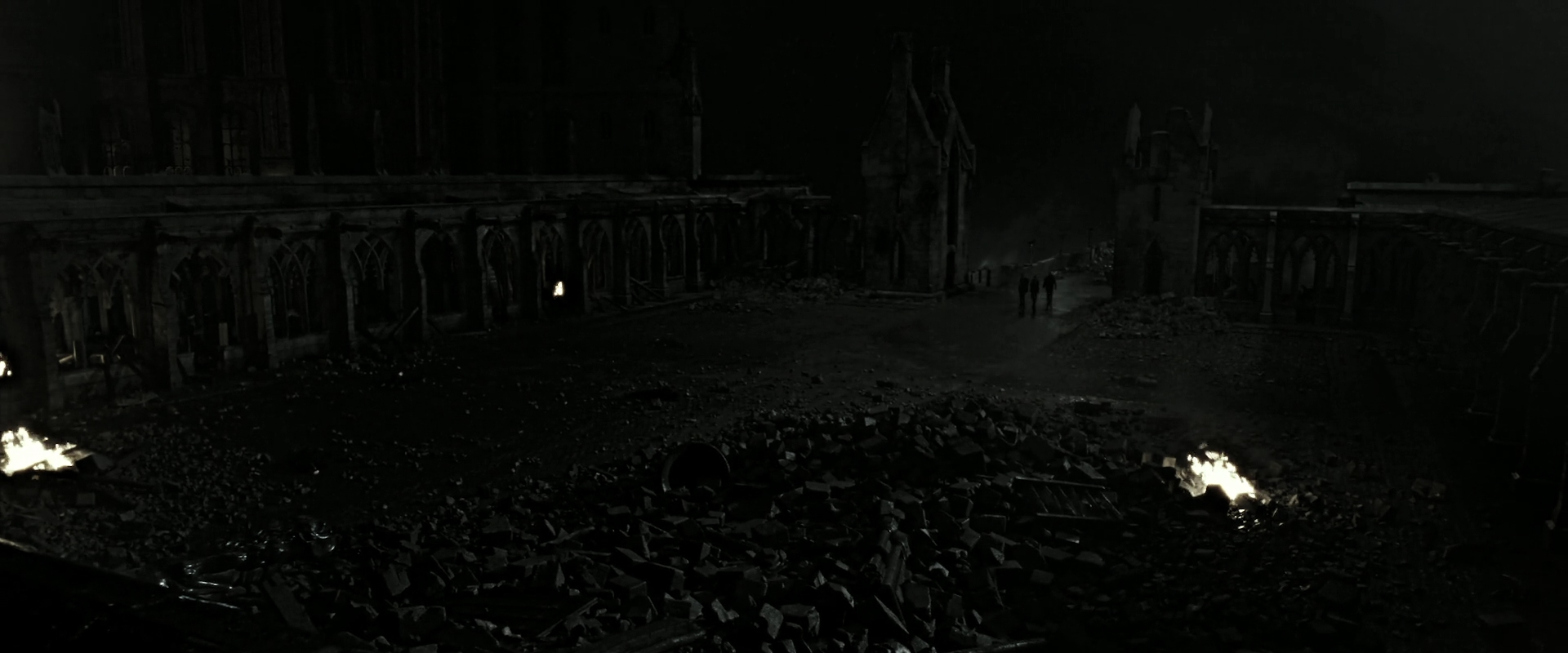 EmmaWatsonFan_dot_nl-HarryPotterAndTheDeathlyHallowsPart2-4243.jpg EmmaWatsonFan_dot_nl-HarryPotterAndTheDeathlyHallowsPart2-4243.jpg