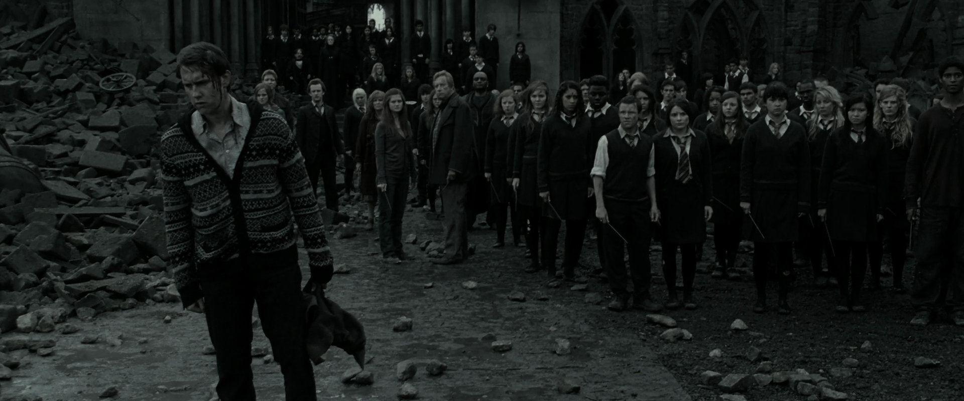 EmmaWatsonFan_dot_nl-HarryPotterAndTheDeathlyHallowsPart2-5887.jpg EmmaWatsonFan_dot_nl-HarryPotterAndTheDeathlyHallowsPart2-5887.jpg