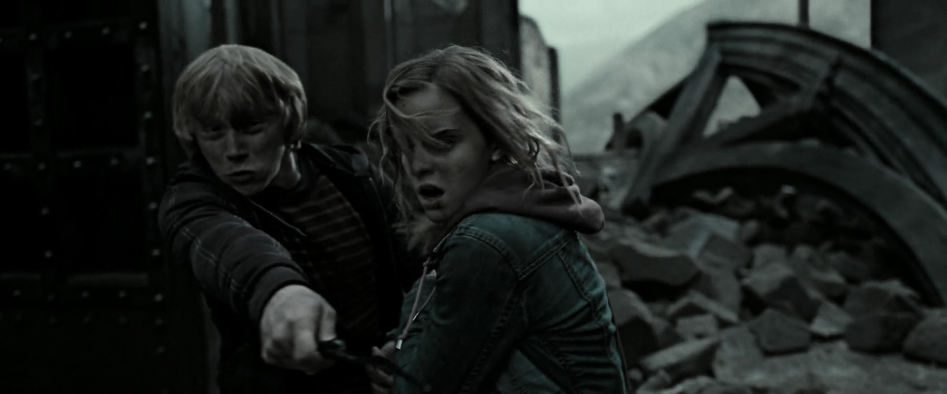 EmmaWatsonFan_dot_nl-HarryPotterAndTheDeathlyHallowsPart2-6306.jpg EmmaWatsonFan_dot_nl-HarryPotterAndTheDeathlyHallowsPart2-6306.jpg