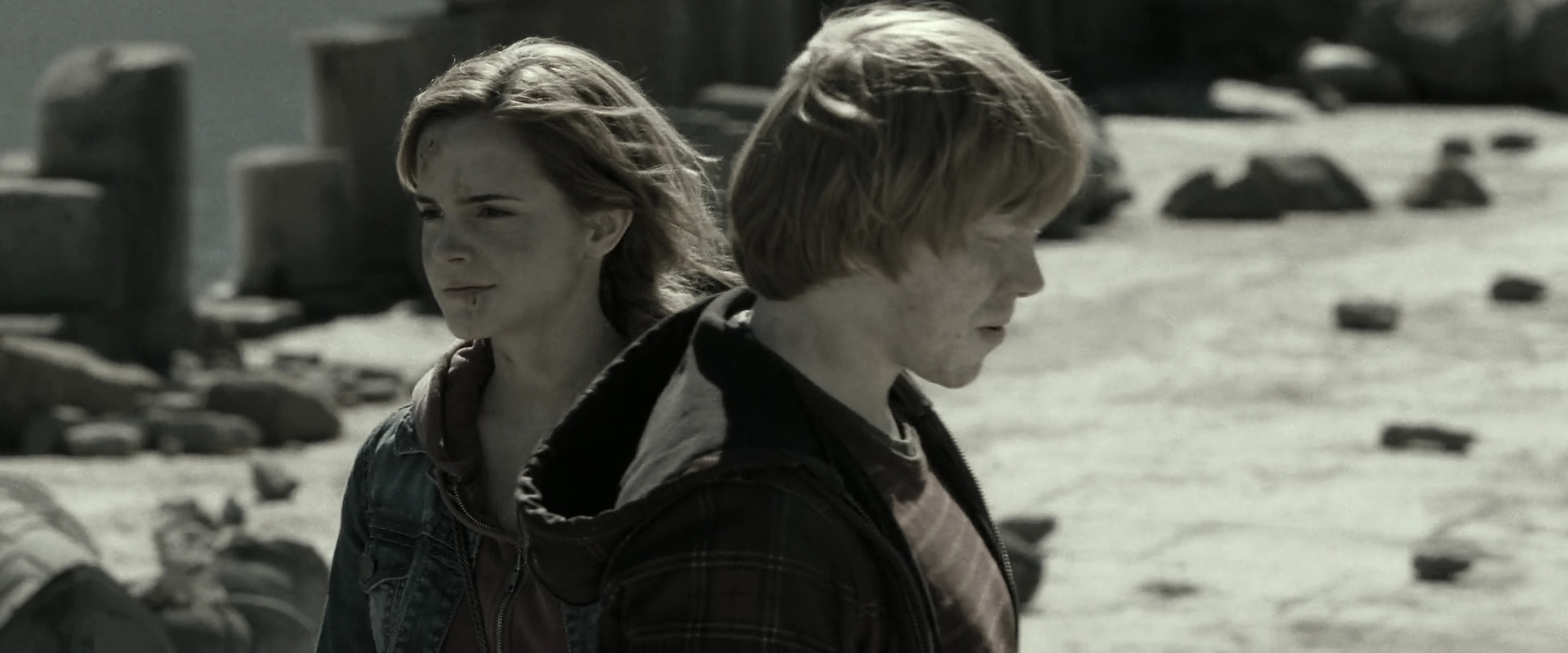 EmmaWatsonFan_dot_nl-HarryPotterAndTheDeathlyHallowsPart2-6586.jpg
