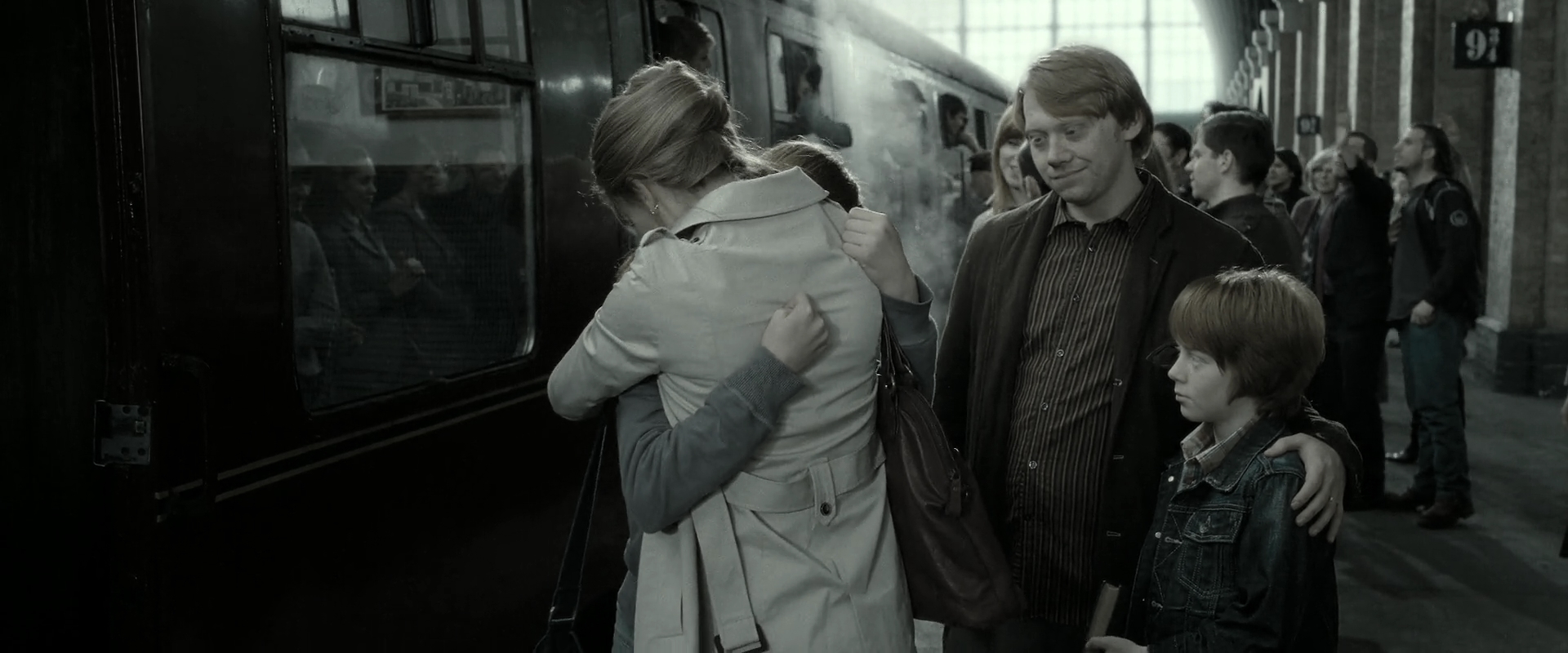 EmmaWatsonFan_dot_nl-HarryPotterAndTheDeathlyHallowsPart2-6737.jpg EmmaWatsonFan_dot_nl-HarryPotterAndTheDeathlyHallowsPart2-6737.jpg